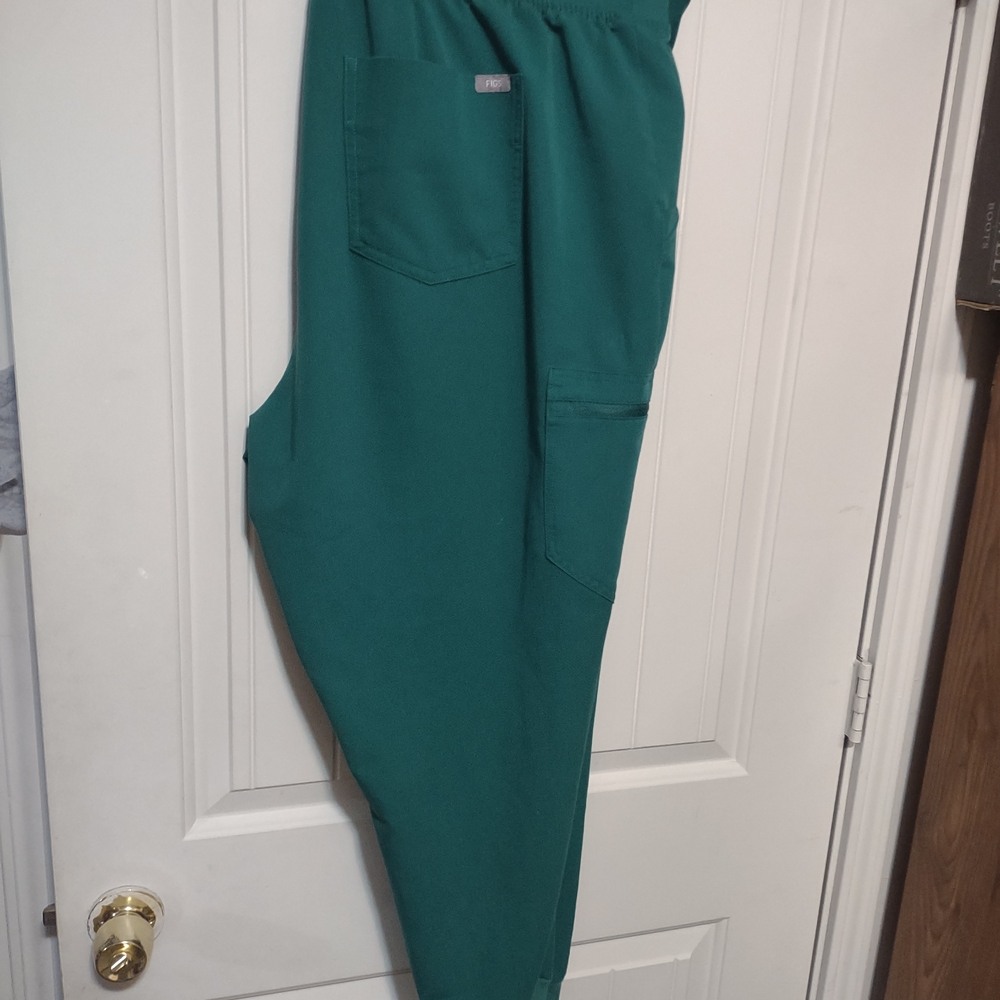 Women's Green Jogger Pants - Picture 7 of 7